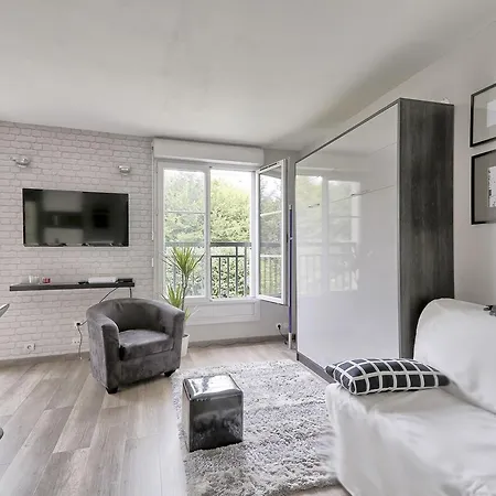 Park Studio Apartment *